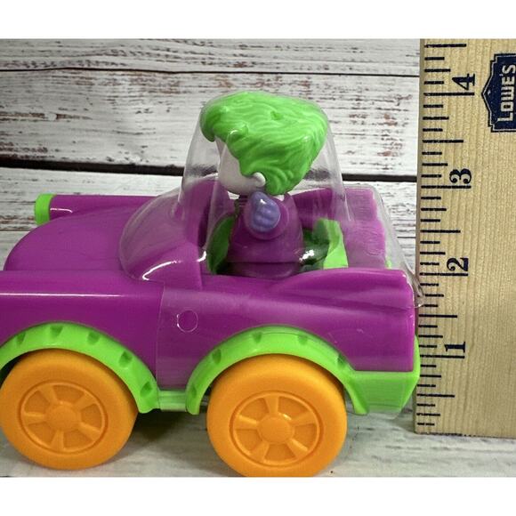 Fisher Price Little People DC Super Friends Vehicles and Removable Joker - Picture 10 of 10